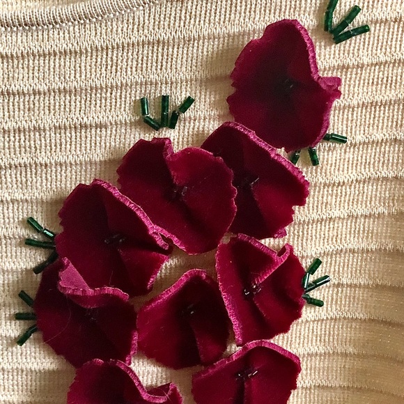 Vintage ⭐️🐻 MOSCHINO 🐻⭐️ Virgin Wool Velvet 3D Flower Tank Top Shirt ITALY❣️ - Picture 8 of 14